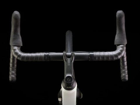 Trek Domane AL 4 Generacja 4 Era White 2026 (52)