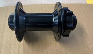 Piasta przednia D932F 28HX110/Ø20mm ALLOY BLK 6-BLT WO/QR